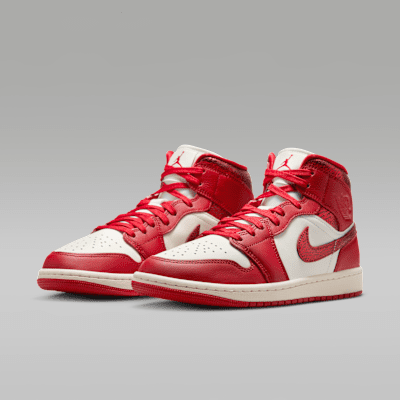 Air Jordan 1 Mid SE